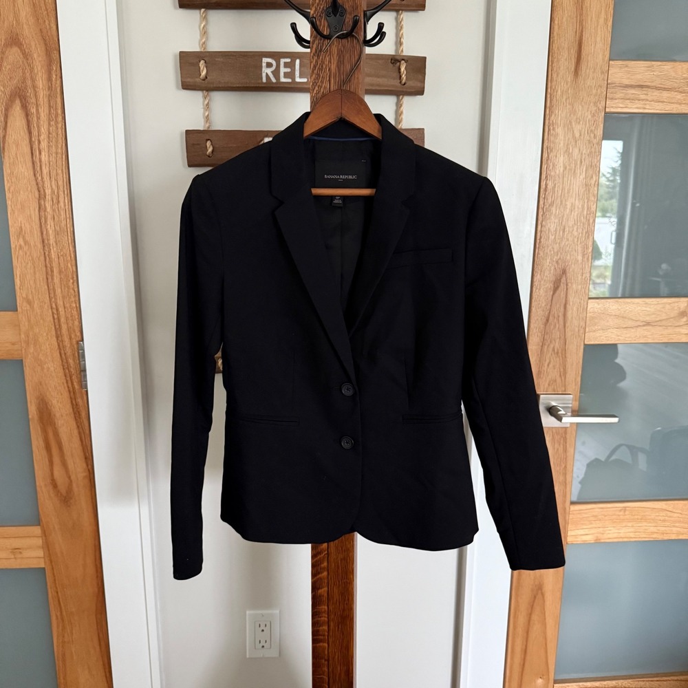 Banana Republic Womens Black 2-Button Tailored Career Blazer Jacket Size 0P EUC
